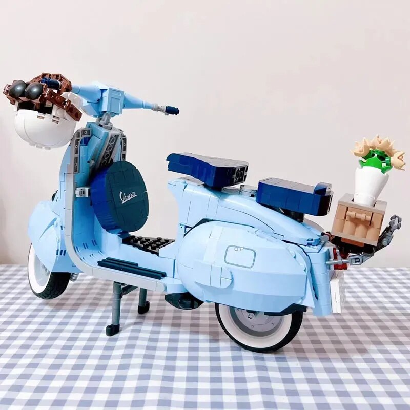Roman Holida Vespa 125 Technical 10298 Famous Motorcycle City MOTO Assembled Building Blocks Brick Model Toy For Kids Gift - The Best Commerce